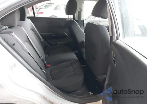 2015 Chevrolet Sonic Lt Auto z USA, uszkodzony, nr VIN 1G1JC5SH4F4169475